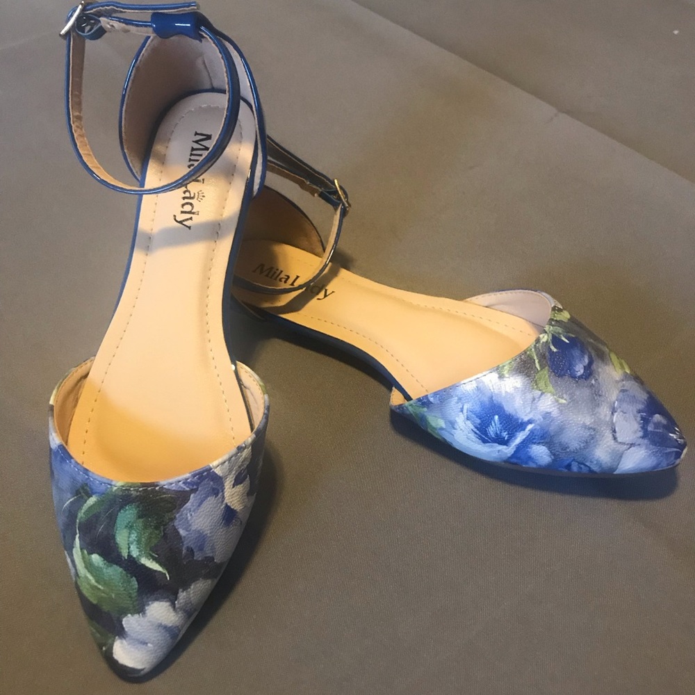 Mika Lady Flats — Blue Flowered